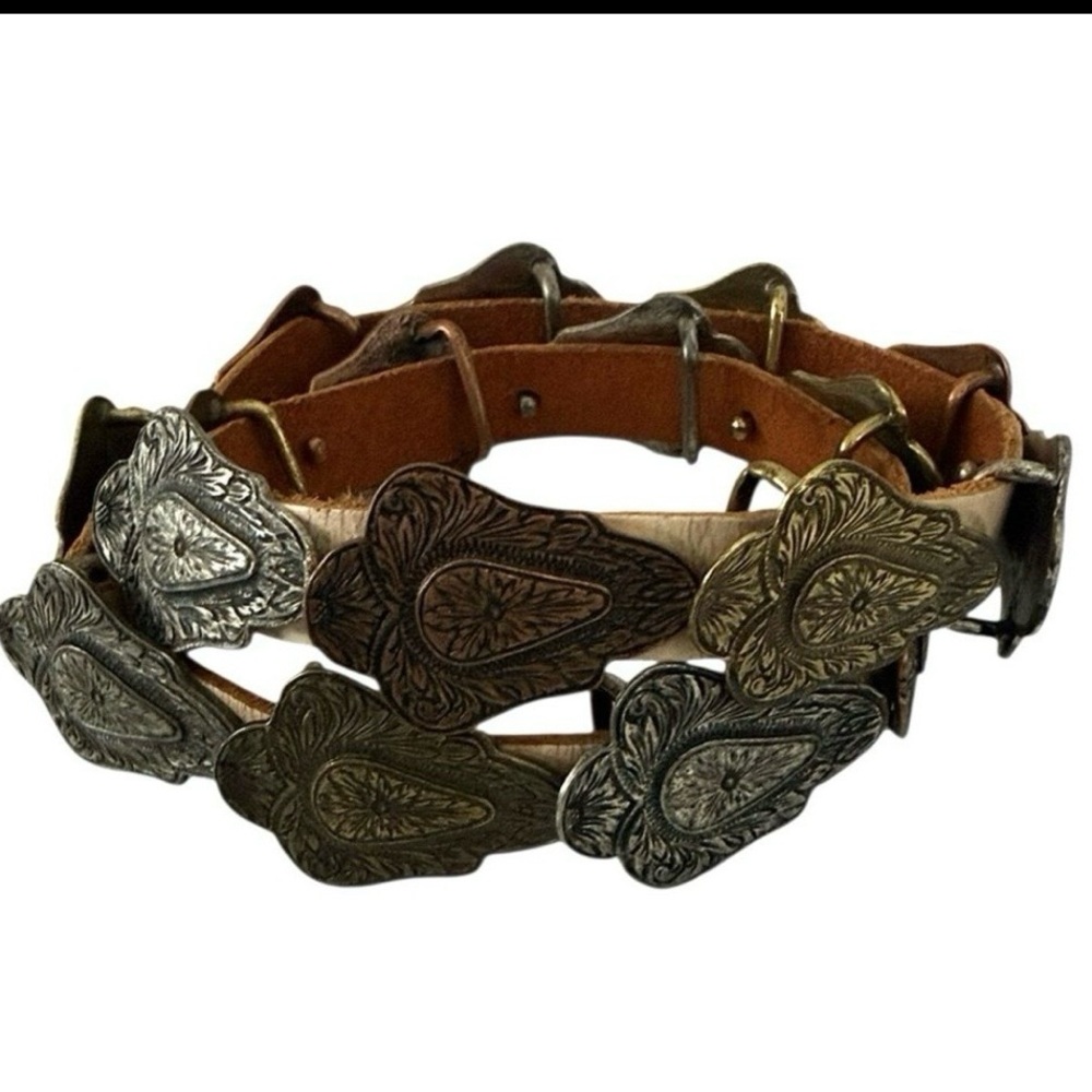 Source Unknown Brown Leather Belt with Gold-Toned Conchos